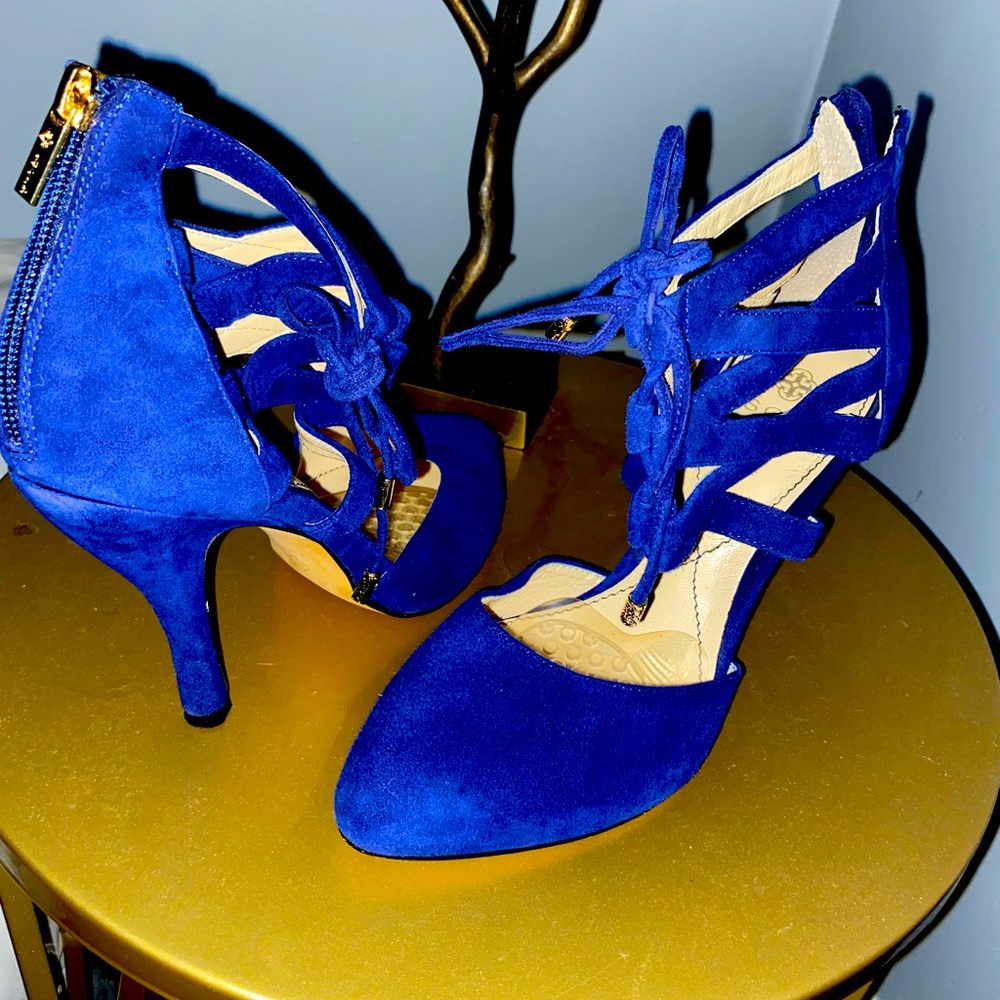 Blue suede like shoes.